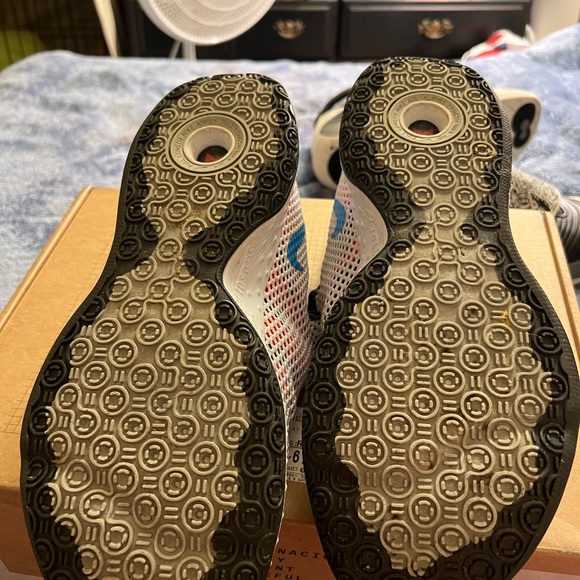 Paul George 4 - Picture 2 of 3